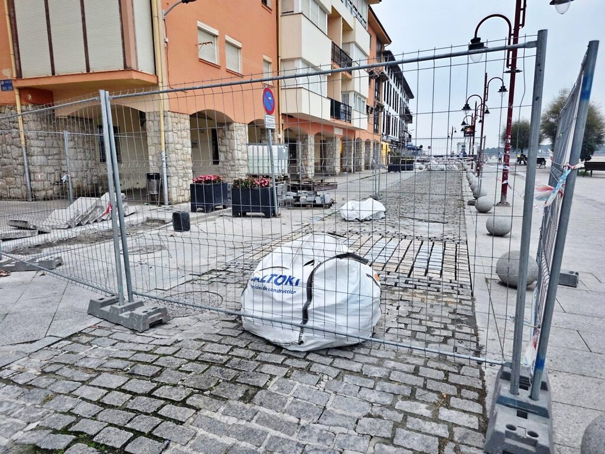 Inician las obras de remodelación en la Avenida Antonio Garelly de San Vicente de la Barquera