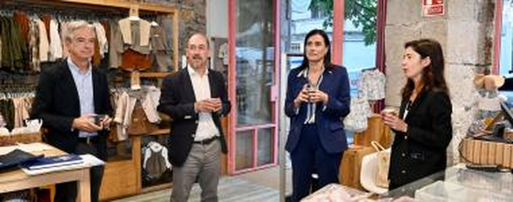 Gema Igual destaca el centenario del 'Café Comercial' como impulso al comercio local en Santander