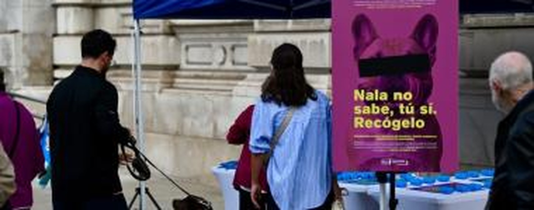 Santander refuerza la campaña de recogida de heces y orines de mascotas